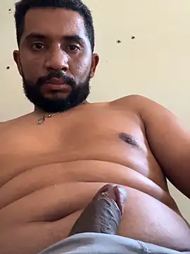 MiddlingAffluent online show from February 13, 6:57 pm