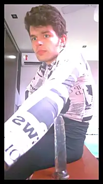 Snapshot of BodyandlegginLover chatting on September 10, 11:42 am BodyandlegginLover online show from September 10, 11:42 am