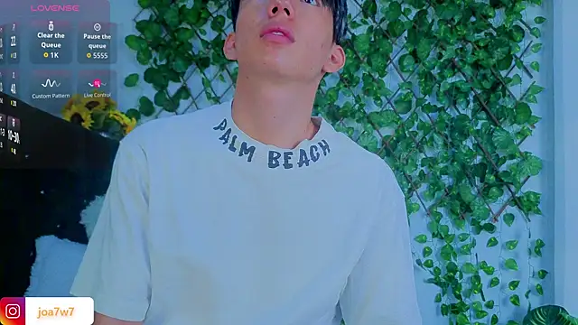 Levii Ackermann online show from January 10, 6:45 pm