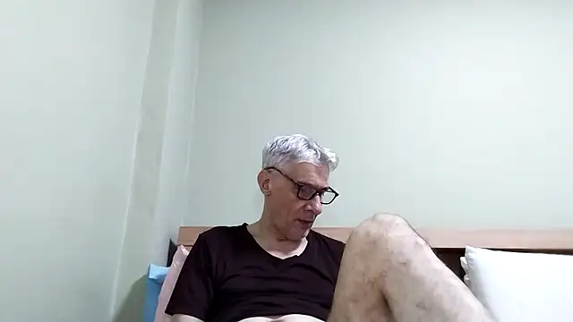 BIGUNCUTHARDCOCK online show from December 17, 11:39 am