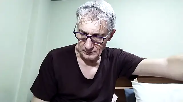 BIGUNCUTHARDCOCK online show from October 3, 1:21 am