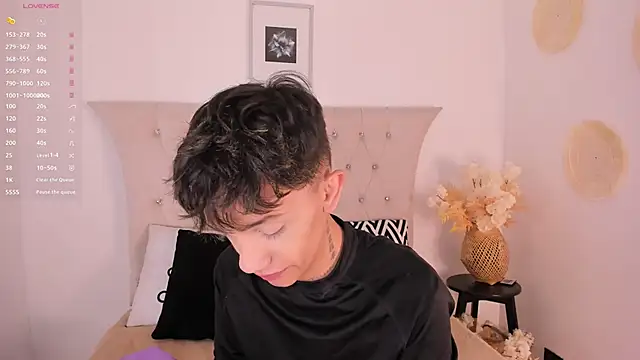 Tomy Rox online show from December 10, 8:27 pm