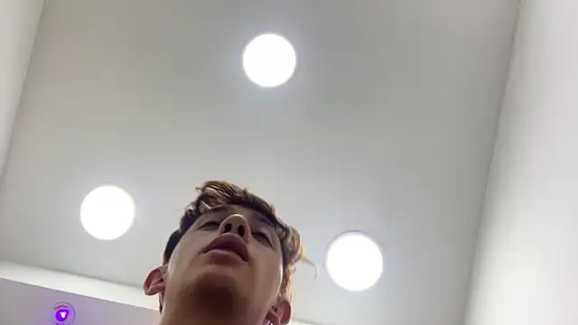 Tomy Rox online show from February 6, 8:02 pm