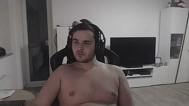 SharkLuigi online show from January 8, 11:21 pm