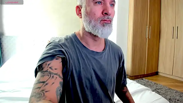 BlowMyXXL online show from February 23, 8:00 am