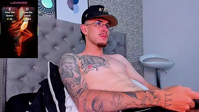 CodyWalkerR online show from November 29, 5:26 pm