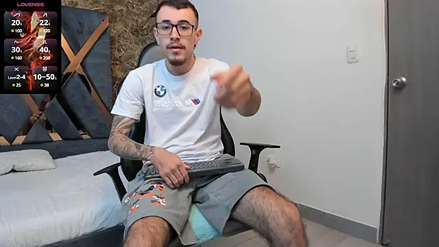 Snapshot of CodyWalkerR chatting on March 6, 5:22 pm CodyWalkerR online show from March 6, 5:22 pm