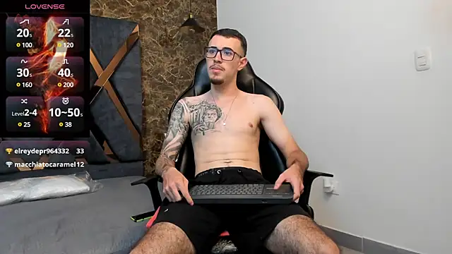 Snapshot of CodyWalkerR chatting on December 12, 5:26 pm CodyWalkerR online show from December 12, 5:26 pm