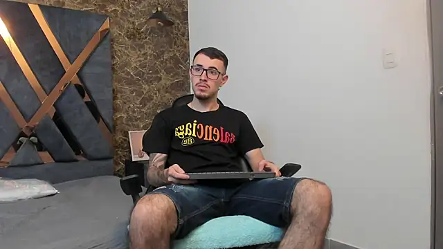 Snapshot of CodyWalkerR chatting on January 28, 5:14 pm CodyWalkerR online show from January 28, 5:14 pm