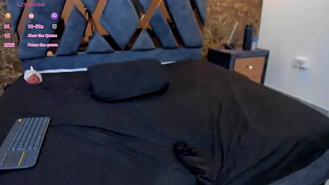 Liam Kleiin online show from September 23, 3:44 pm