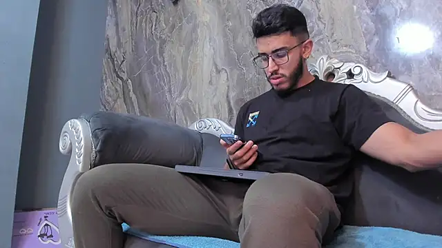 Liam Kleiin online show from March 11, 11:33 am