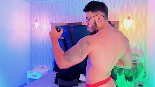 Liam Kleiin online show from December 4, 2:13 pm