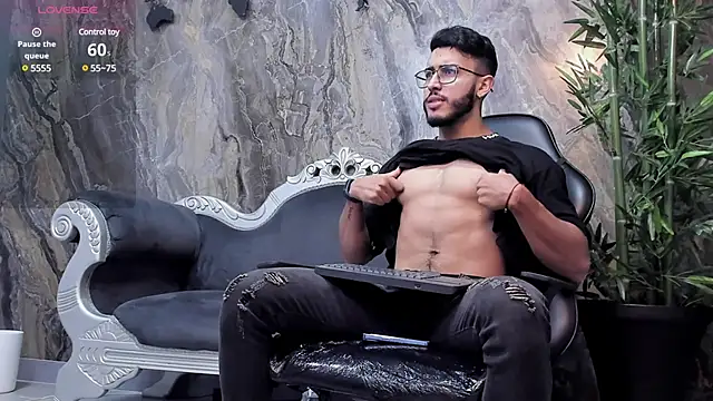 Liam Kleiin online show from December 7, 11:29 am