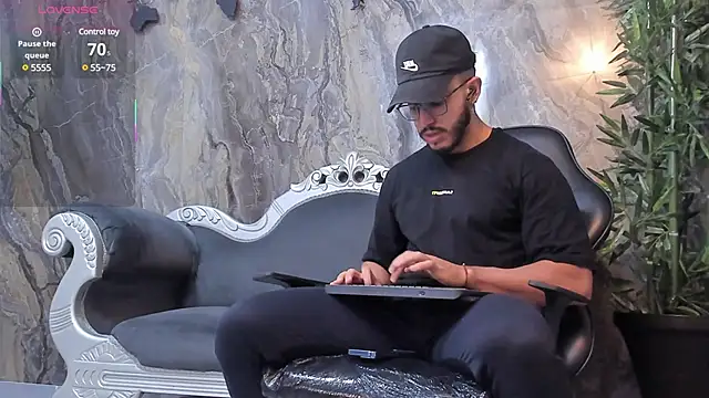 Liam Kleiin online show from March 4, 11:29 am