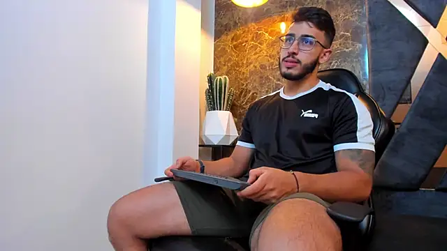 Liam Kleiin online show from September 16, 11:33 am