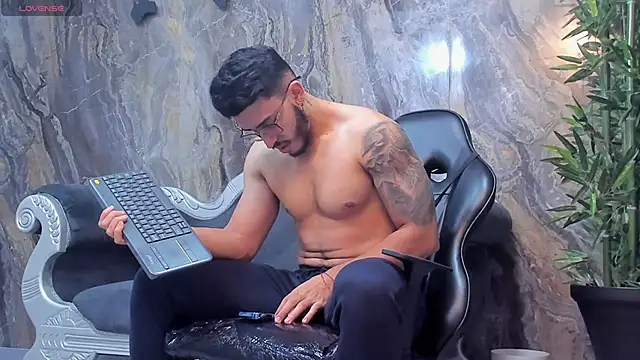 Liam Kleiin online show from January 24, 11:48 am