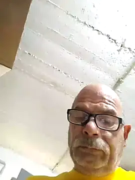 bottomhairy online show from May 12, 3:09 pm