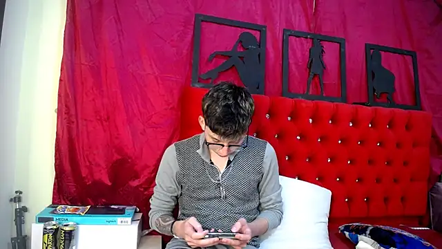 Snapshot of _Thomas_hot_ chatting on March 23, 1:20 am  Thomas hot  online show from March 23, 1:20 am