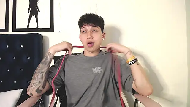 Snapshot of _Thomas_hot_ chatting on October 21, 1:42 am  Thomas hot  online show from October 21, 1:42 am