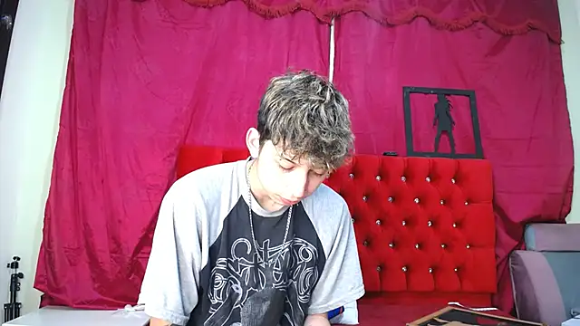 Snapshot of _Thomas_hot_ chatting on March 1, 4:33 pm  Thomas hot  online show from March 1, 4:33 pm