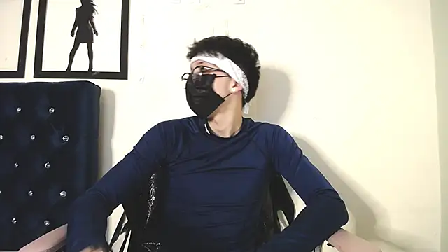 Snapshot of _Thomas_hot_ chatting on October 3, 4:39 am  Thomas hot  online show from October 3, 4:39 am