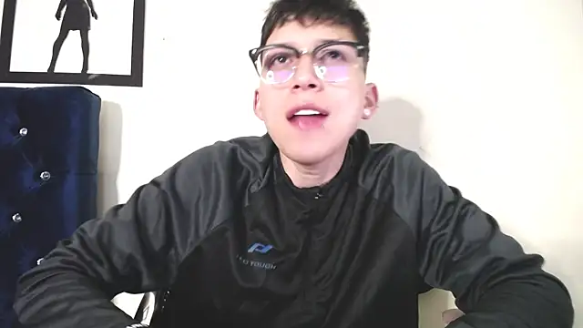 Snapshot of _Thomas_hot_ chatting on September 19, 3:40 am  Thomas hot  online show from September 19, 3:40 am