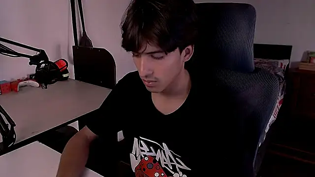 Thieves9 online show from December 3, 5:01 pm