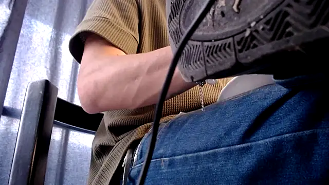 Osiiriis online show from March 18, 8:48 pm