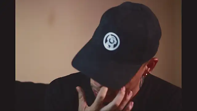 Osiiriis online show from March 10, 10:55 pm