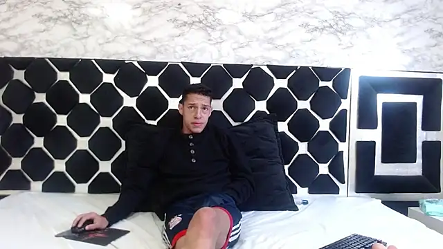 thiago19s online show from June 3, 1:02 pm