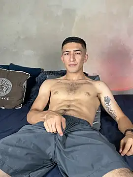 AlexanderSavage online show from August 6, 4:18 am