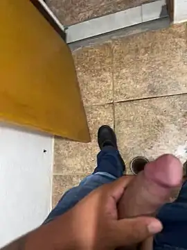 Luizcalado20 online show from January 21, 12:57 am