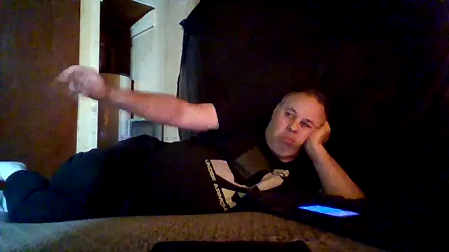 Nightshade7712 online show from December 13, 10:49 pm