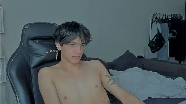 MarkBrowniii online show from December 28, 12:25 pm