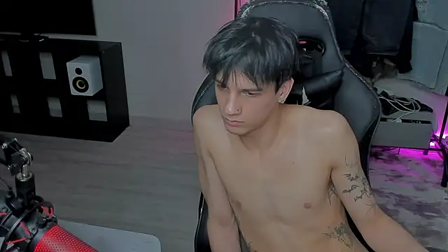 MarkBrowniii online show from March 6, 12:10 am