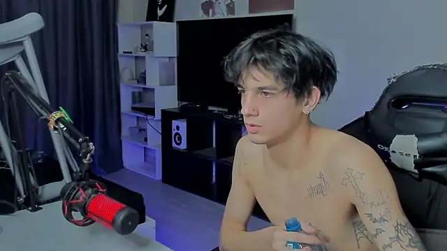 MarkBrowniii online show from September 23, 5:51 am