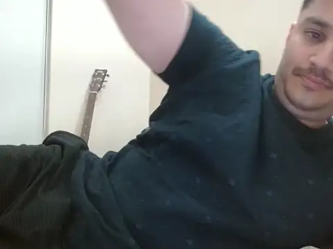 robintoit online show from April 15, 1:11 pm