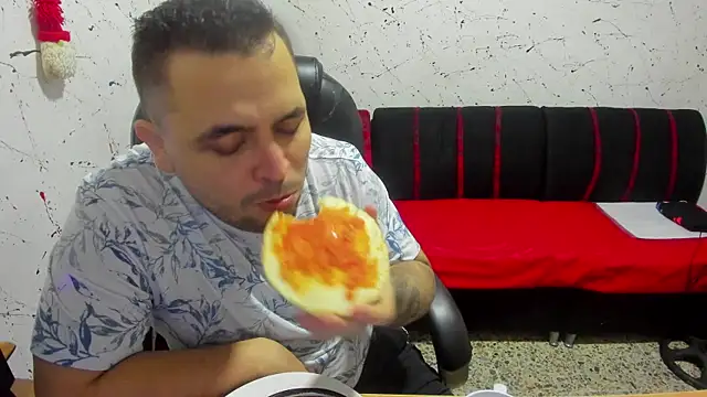 Snapshot of _ace_ventura chatting on December 23, 4:17 pm  ace ventura online show from December 23, 4:17 pm