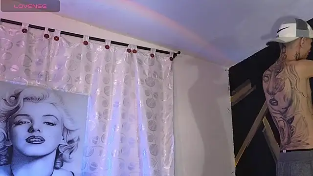 Snapshot of Stuart_Boy_ chatting on March 8, 12:17 pm Stuart Boy  online show from March 8, 12:17 pm