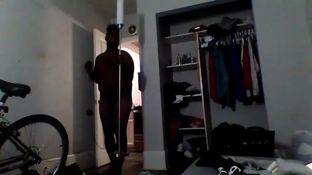 Snapshot of bigdick5157 chatting on October 25, 7:04 pm bigdick5157 online show from October 25, 7:04 pm