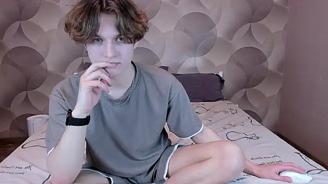 Ian Flor online show from March 22, 4:12 pm