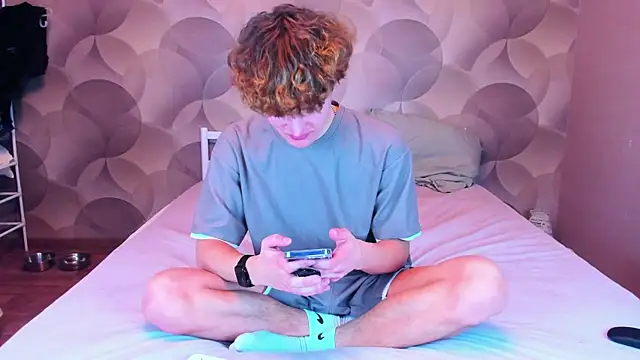 Ian Flor online show from December 17, 12:34 pm