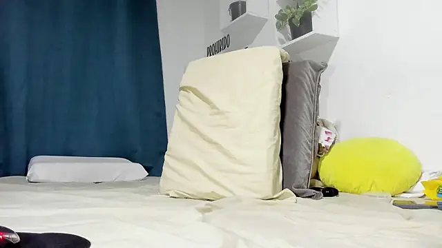 Aronxxs online show from September 9, 10:37 am