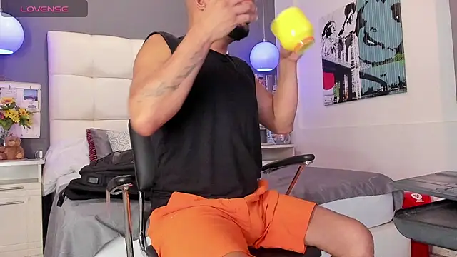 THIAGOXBIG online show from December 26, 9:58 pm