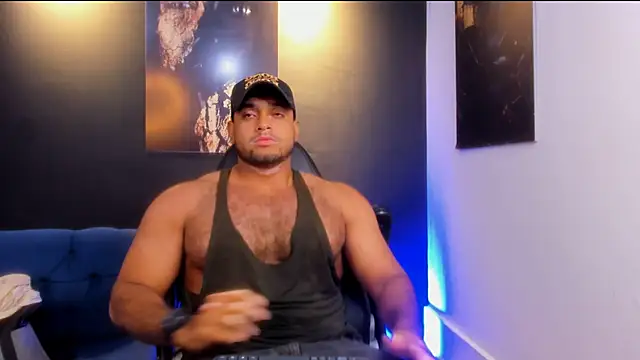 Big furry bear13 online show from November 23, 1:00 pm