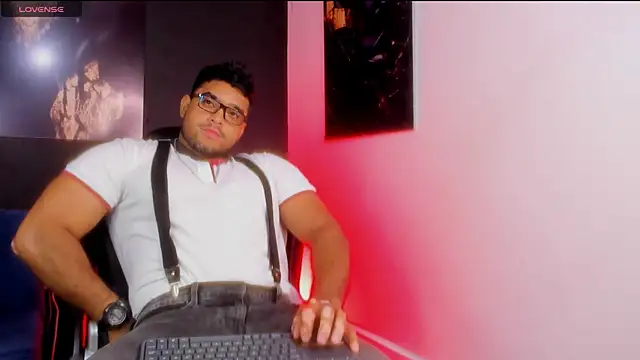 Big furry bear13 online show from November 6, 6:16 am