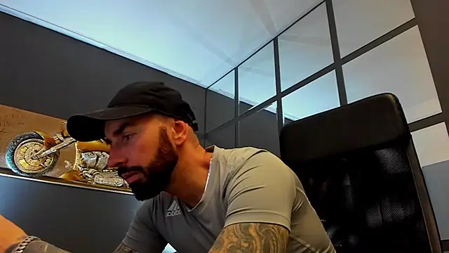 AronGrant online show from November 17, 12:41 pm