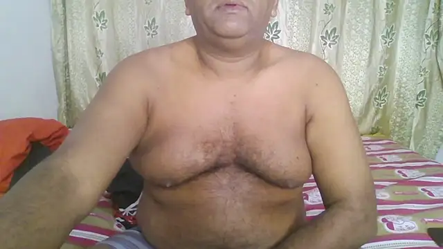 Beargryzzly online show from January 5, 2:06 am