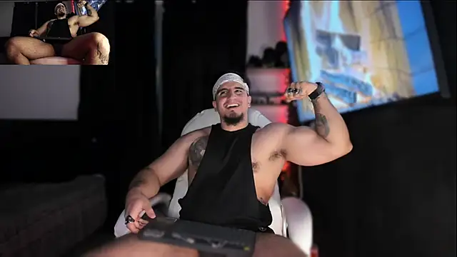 kingbear777 online show from December 5, 5:07 pm