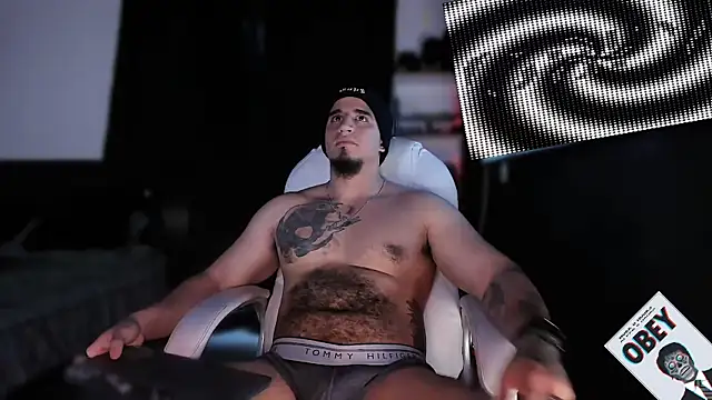 kingbear777 online show from February 2, 7:20 am